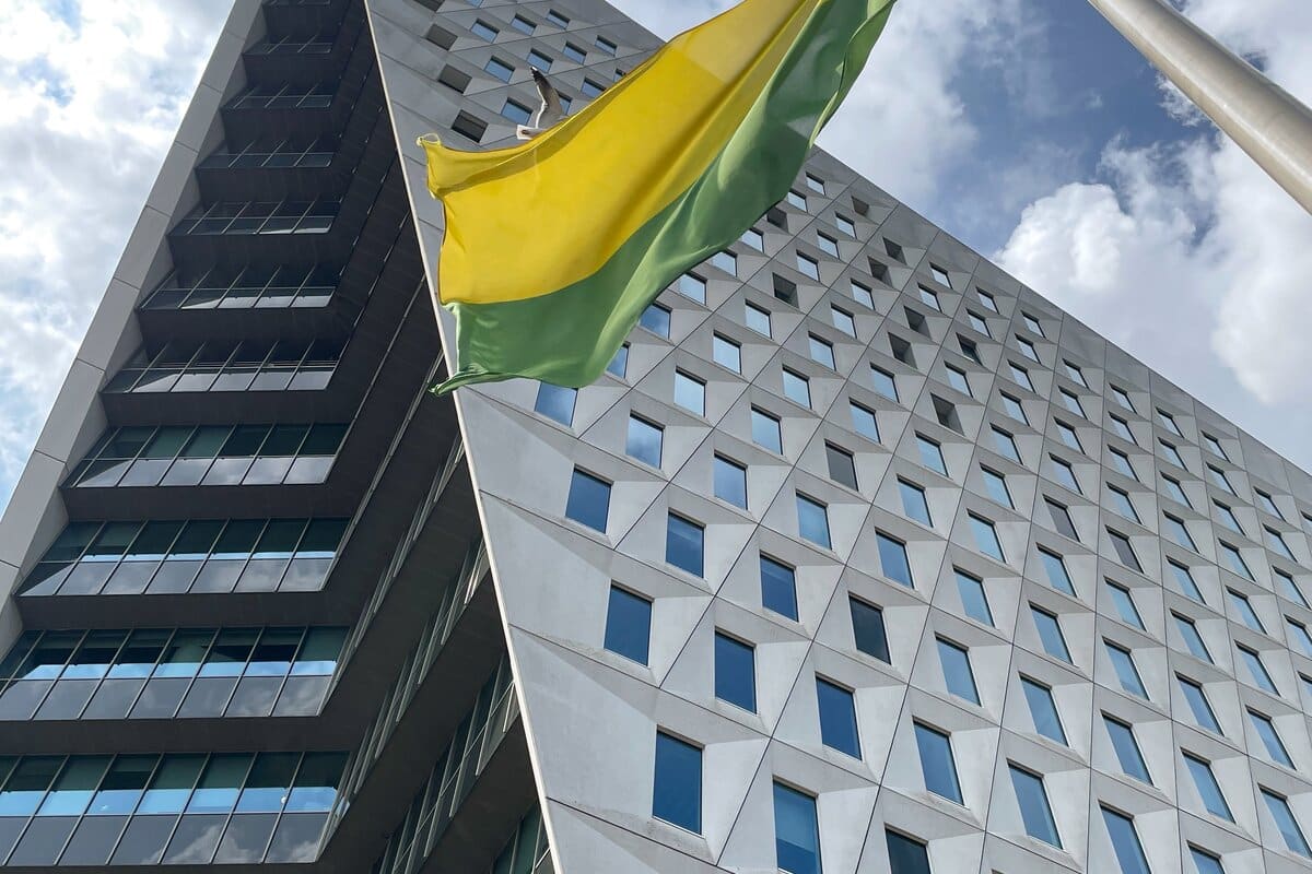 Stadsdeelkantoor Leyweg Den Haag – MKE Groep werkplekconcept